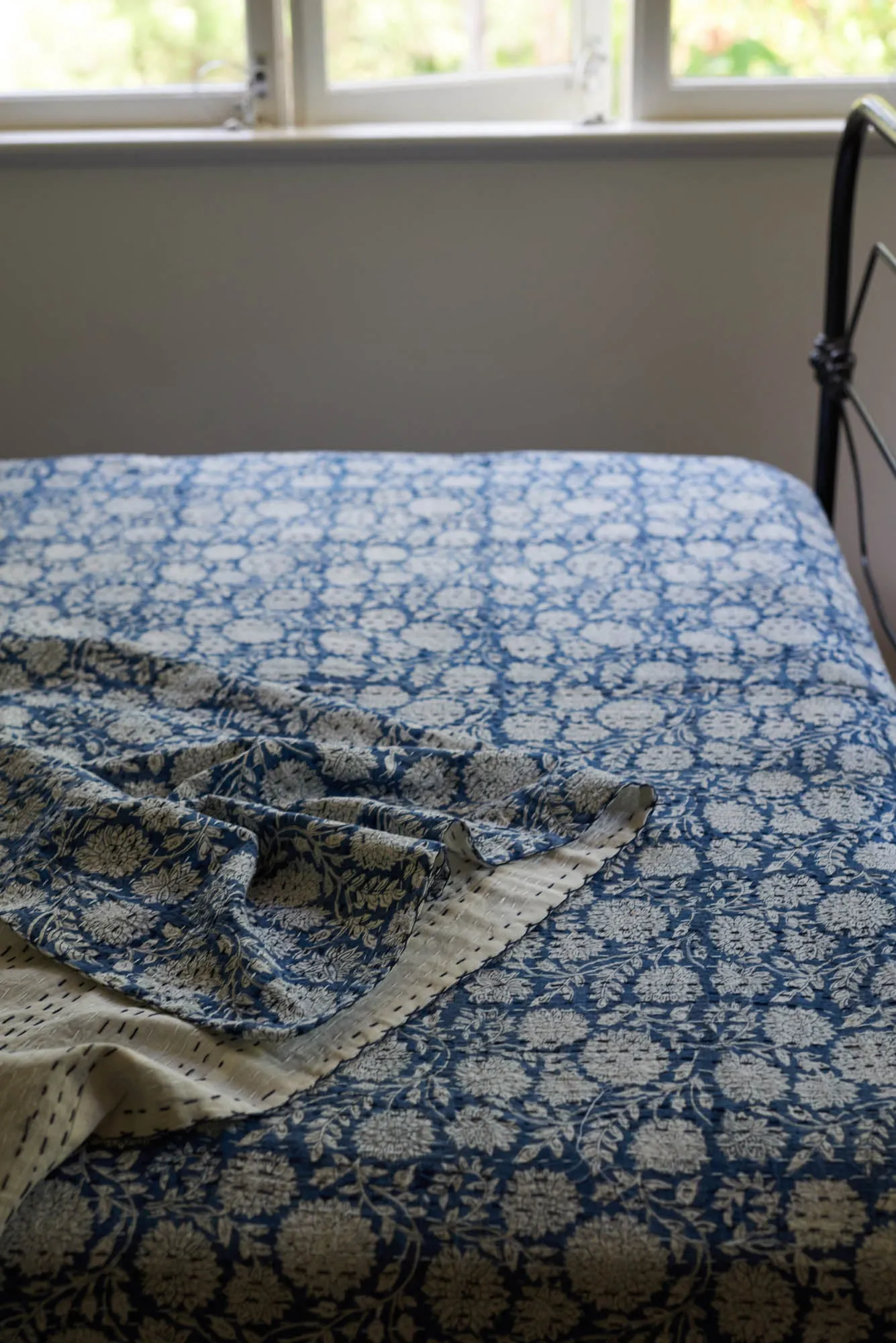 Kantha Quilt Indigo Dahlia