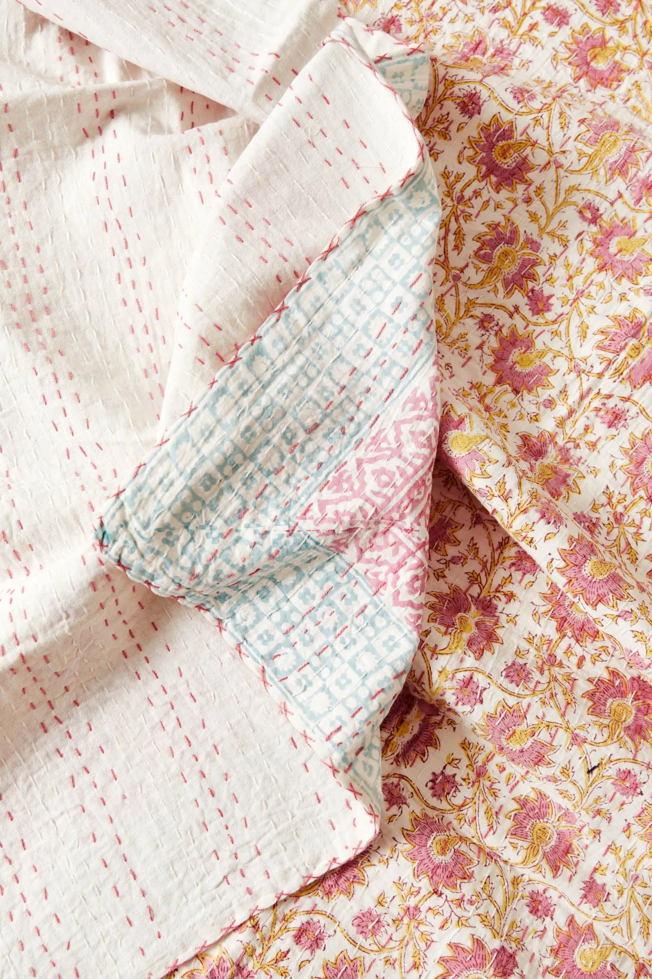 Kantha Quilt Pink Vine