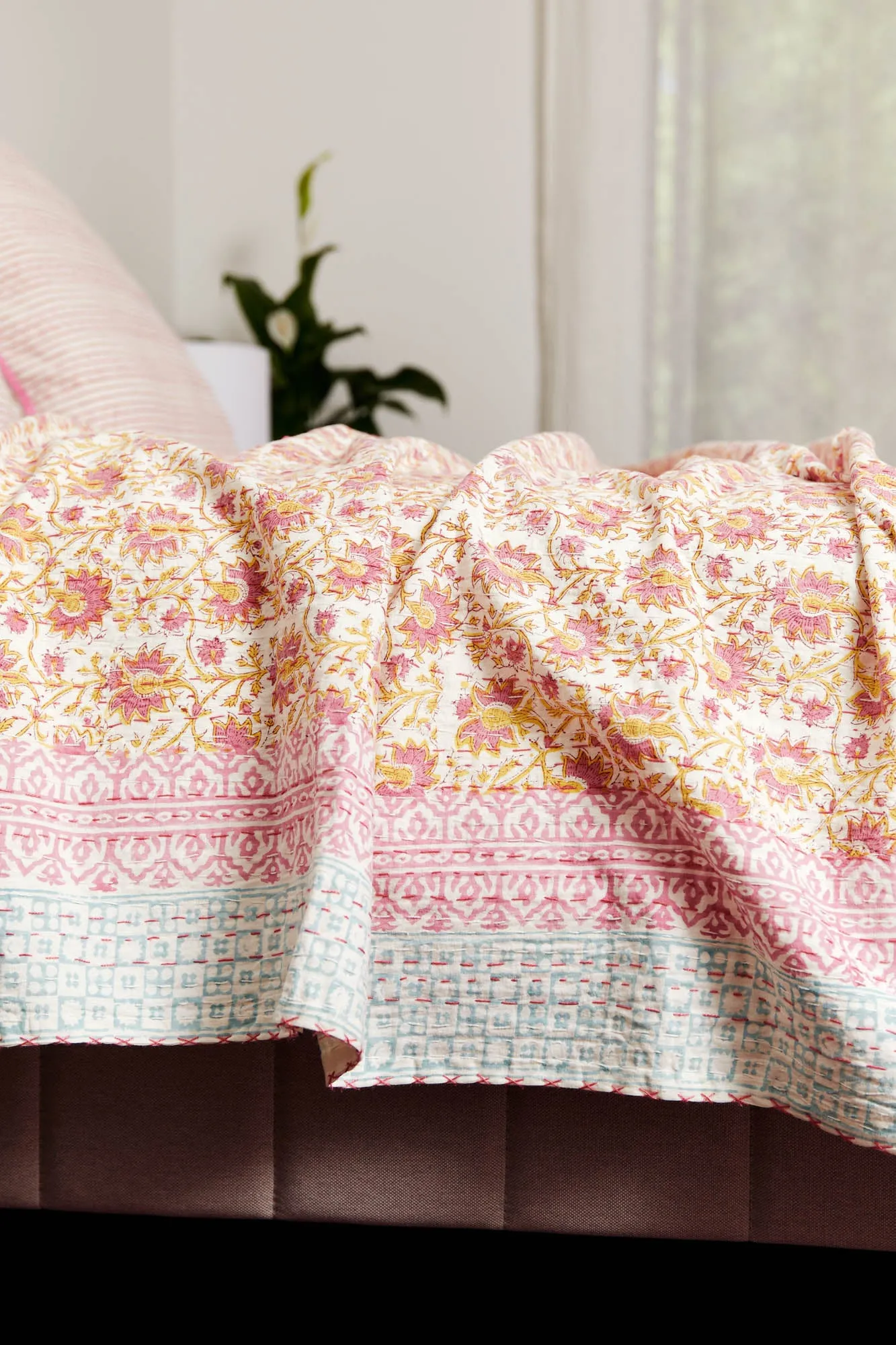 Kantha Quilt Pink Vine