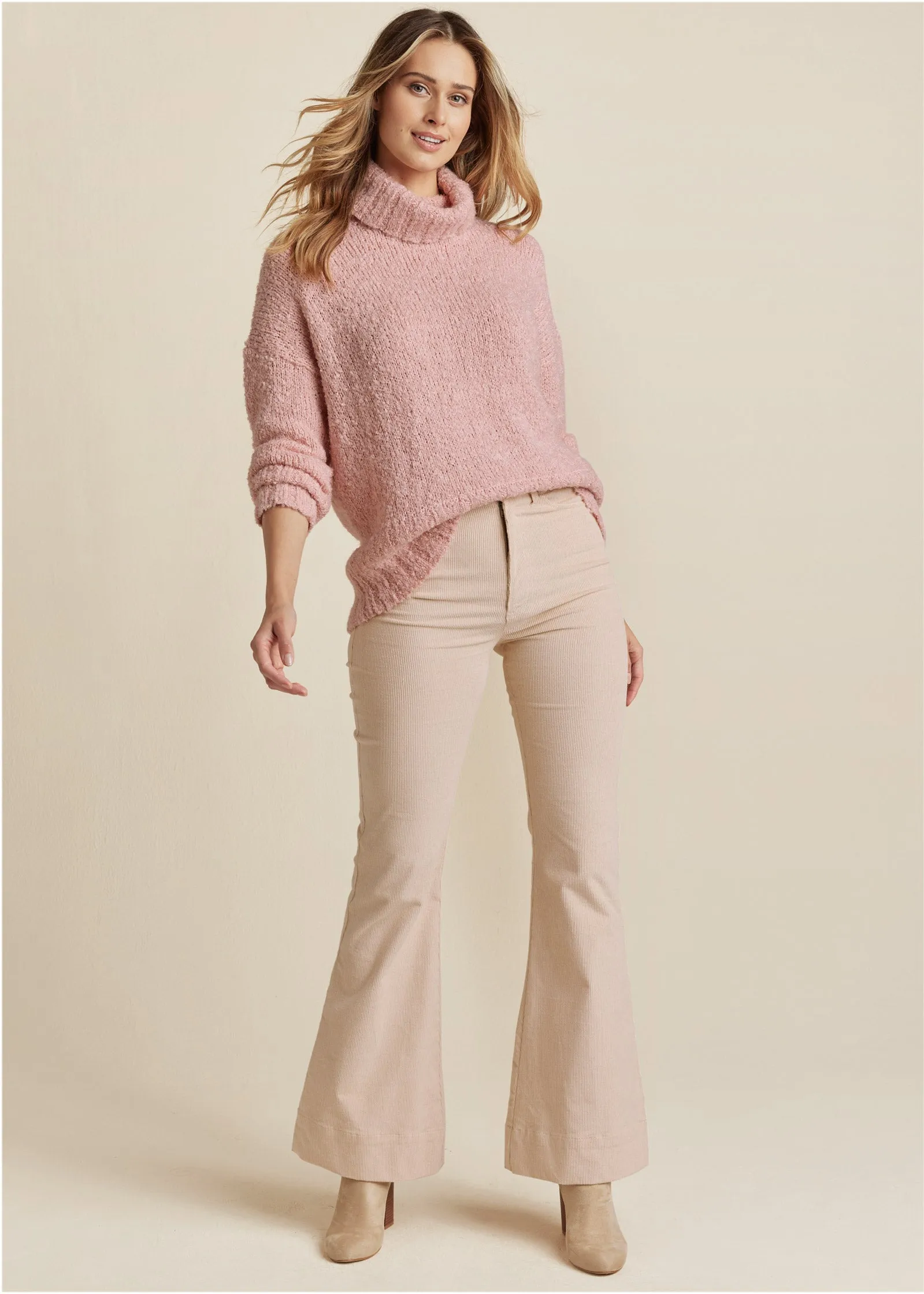 Oversize Turtleneck Sweater - Pink