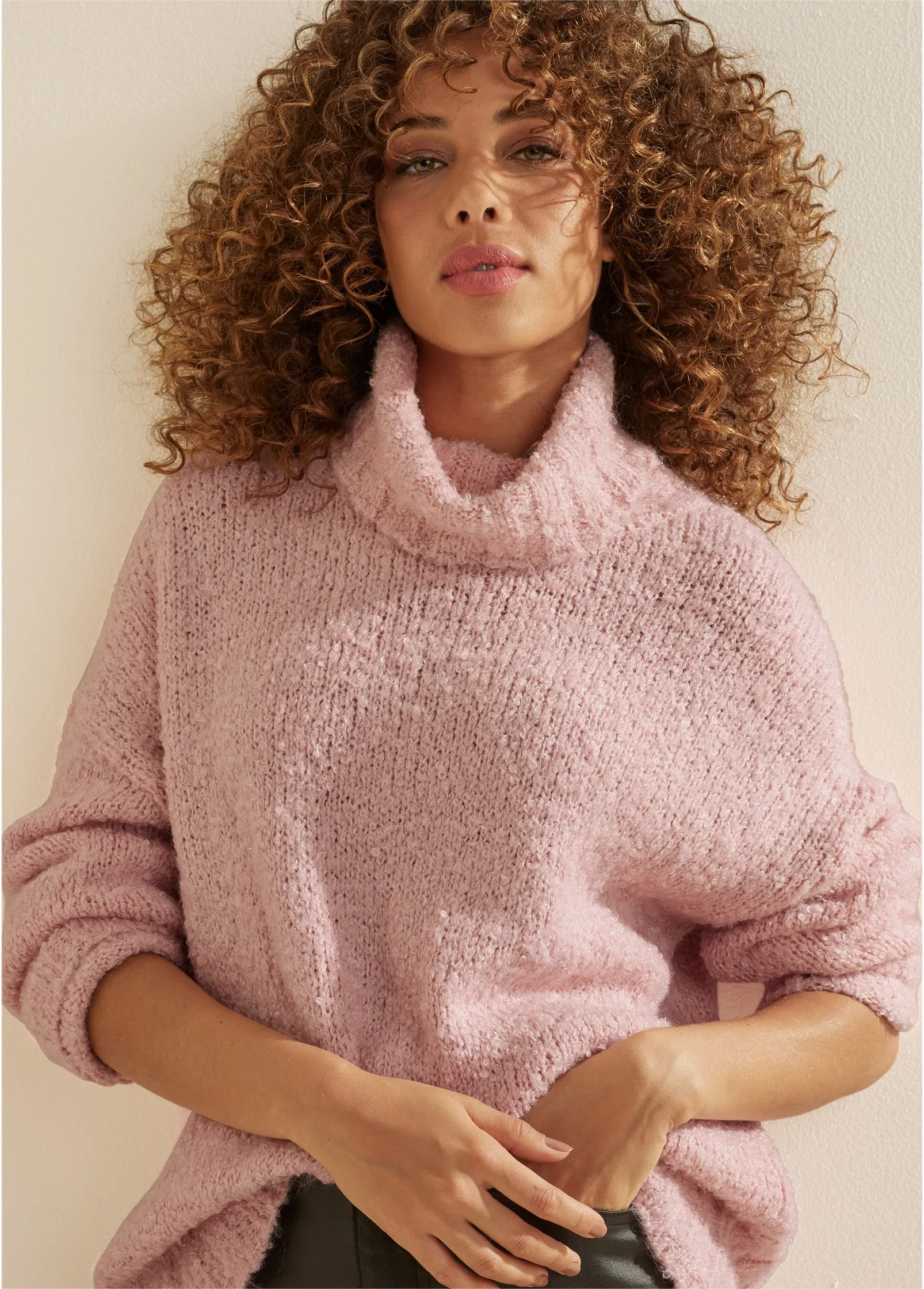 Oversize Turtleneck Sweater - Pink