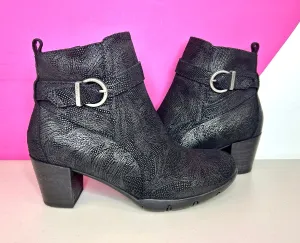 WOLKY NAMPA PATTERNED BUCKLE BOOTIE - 9