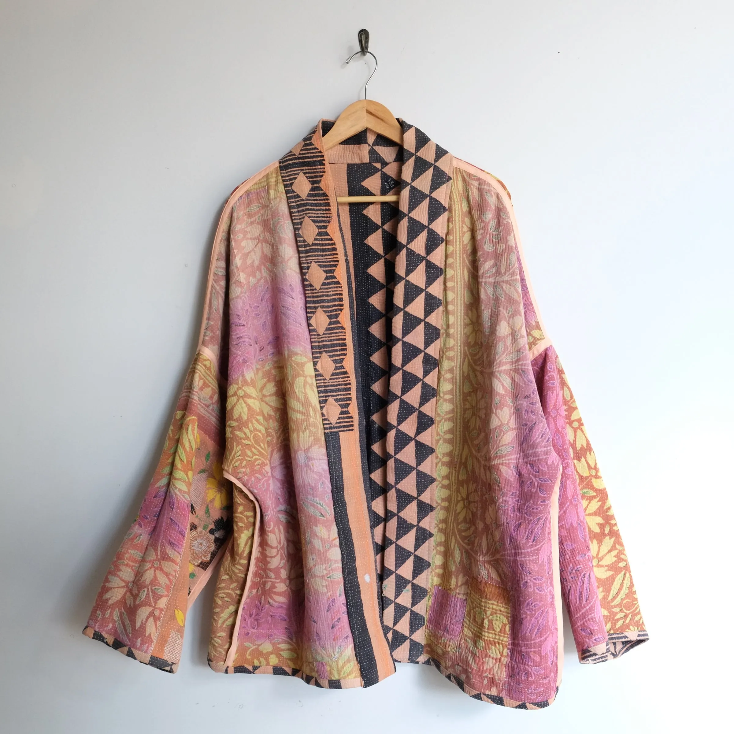 XXL Peach and Black Triangles Anoushka Jacket LM129